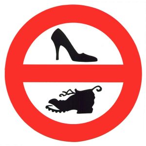 Adesivo PVC Proibido Sapatos 170mm